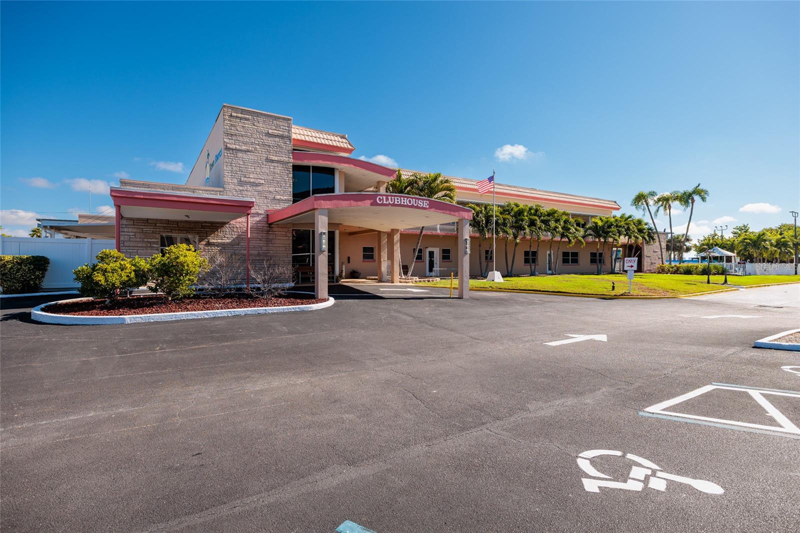 Image 41 of 64 For 5960 30th Avenue S 411