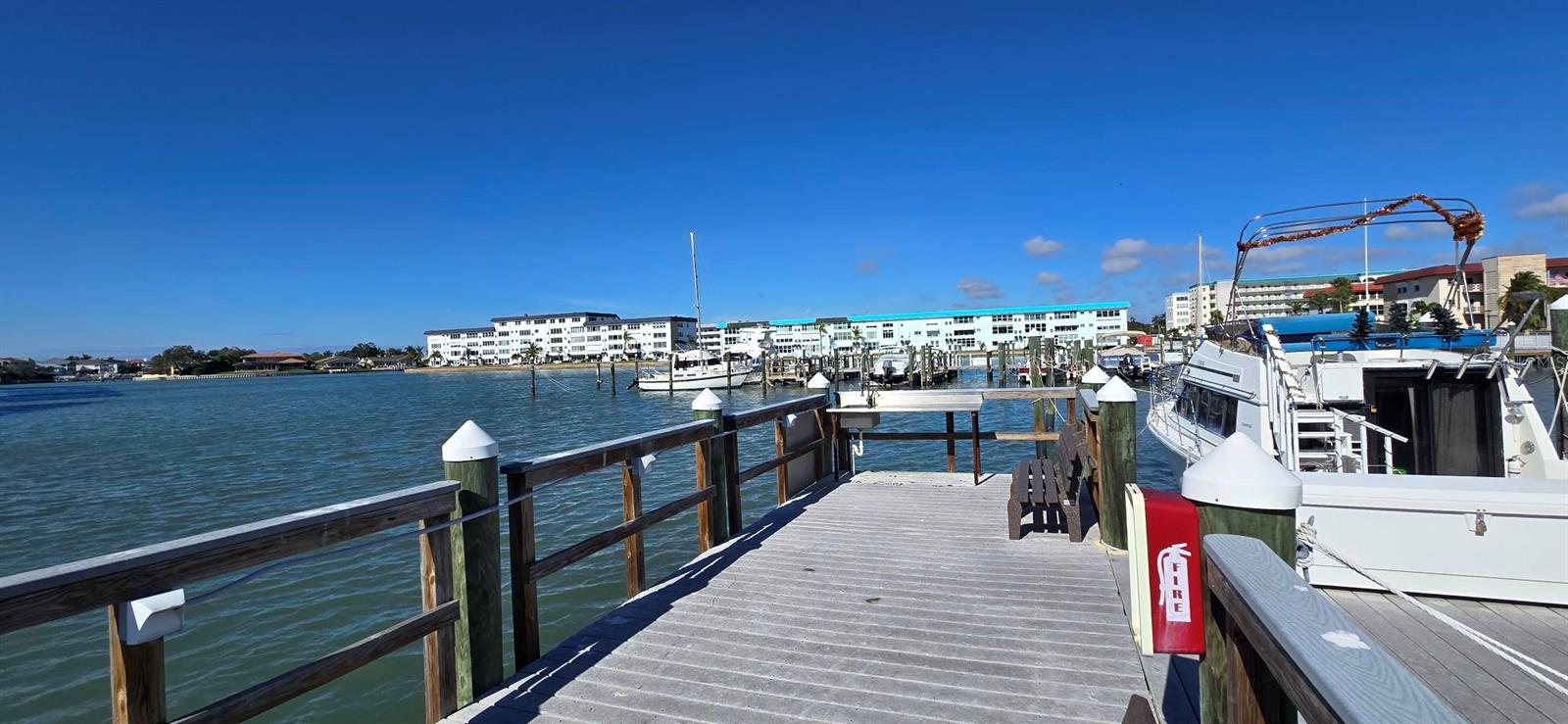 Image 6 of 64 For 5960 30th Avenue S 411