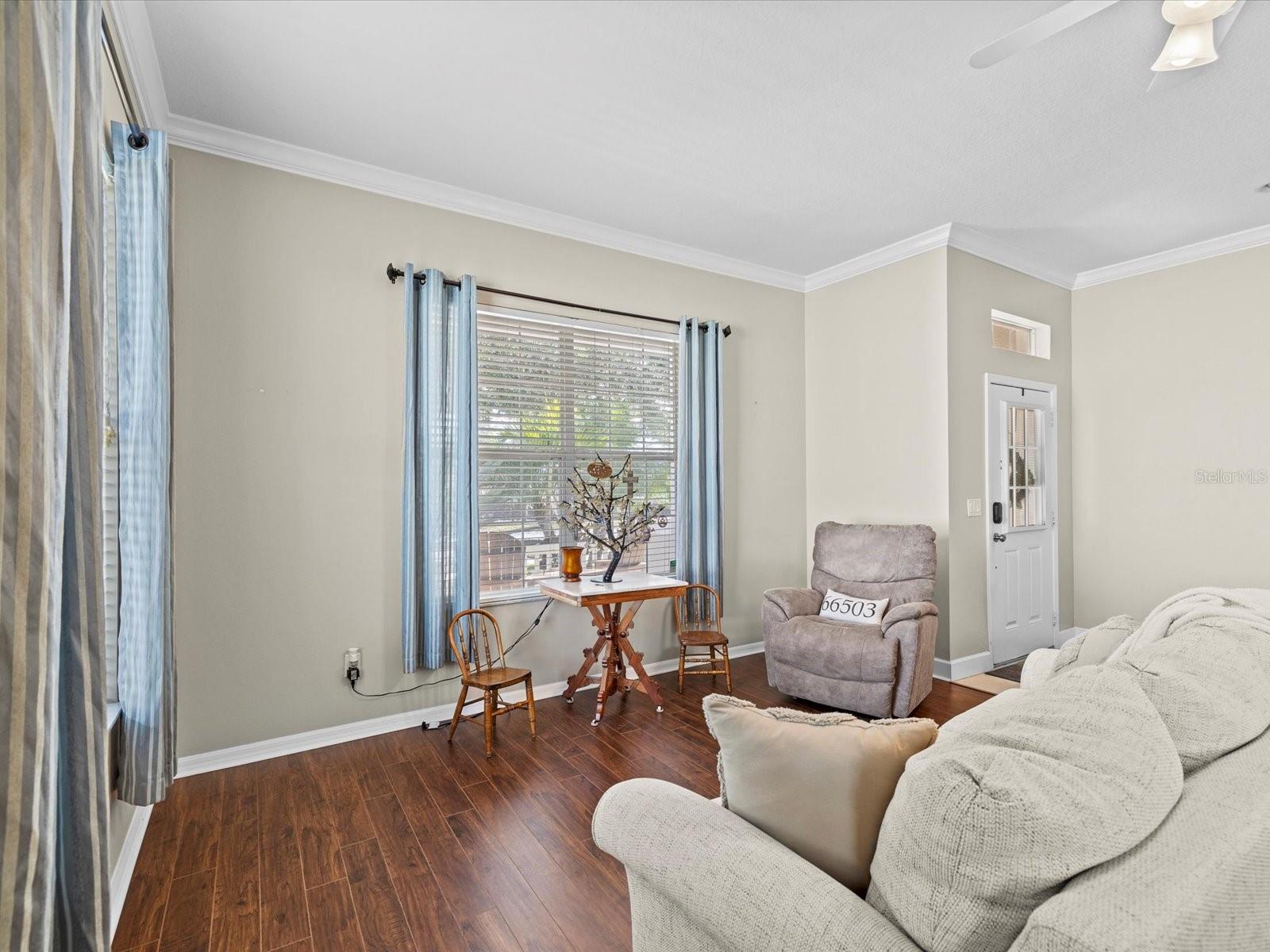 Image 8 of 77 For 7637 Grasmere Drive