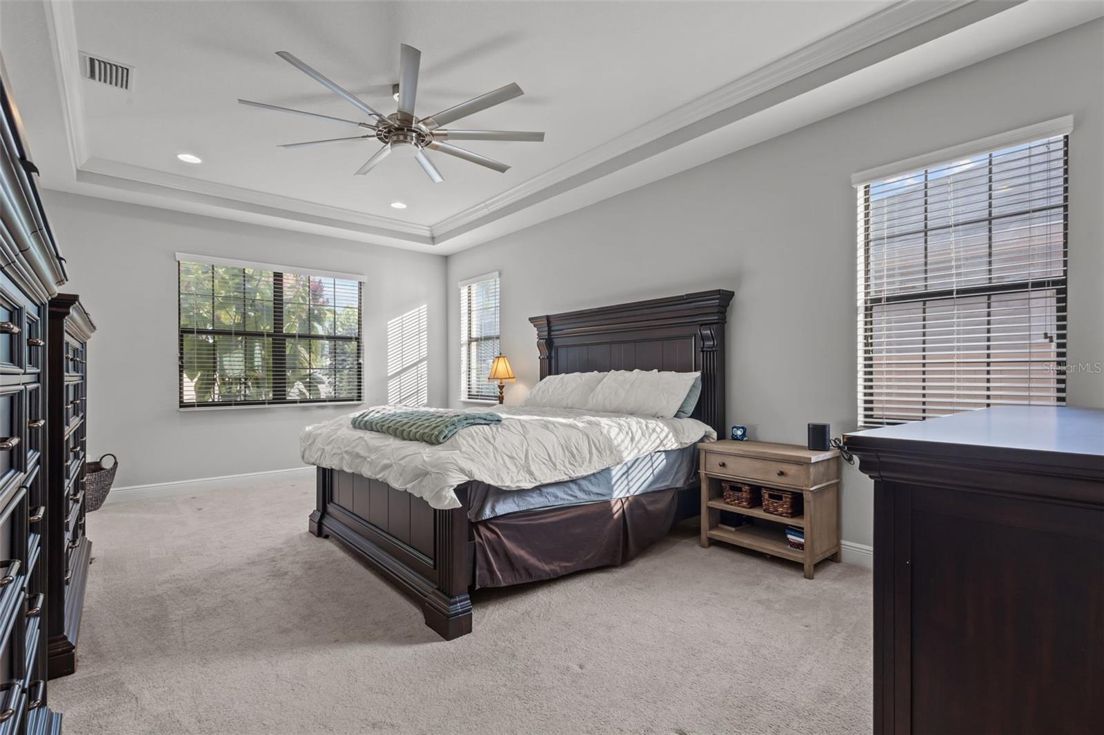 Image 12 of 29 For 823 Floresta Street