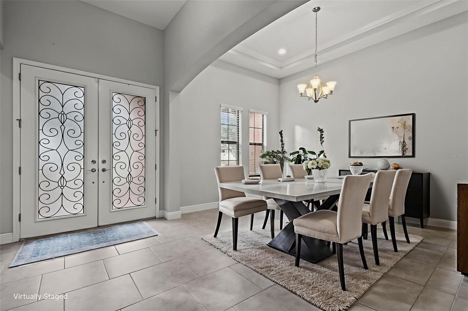 Image 5 of 29 For 823 Floresta Street