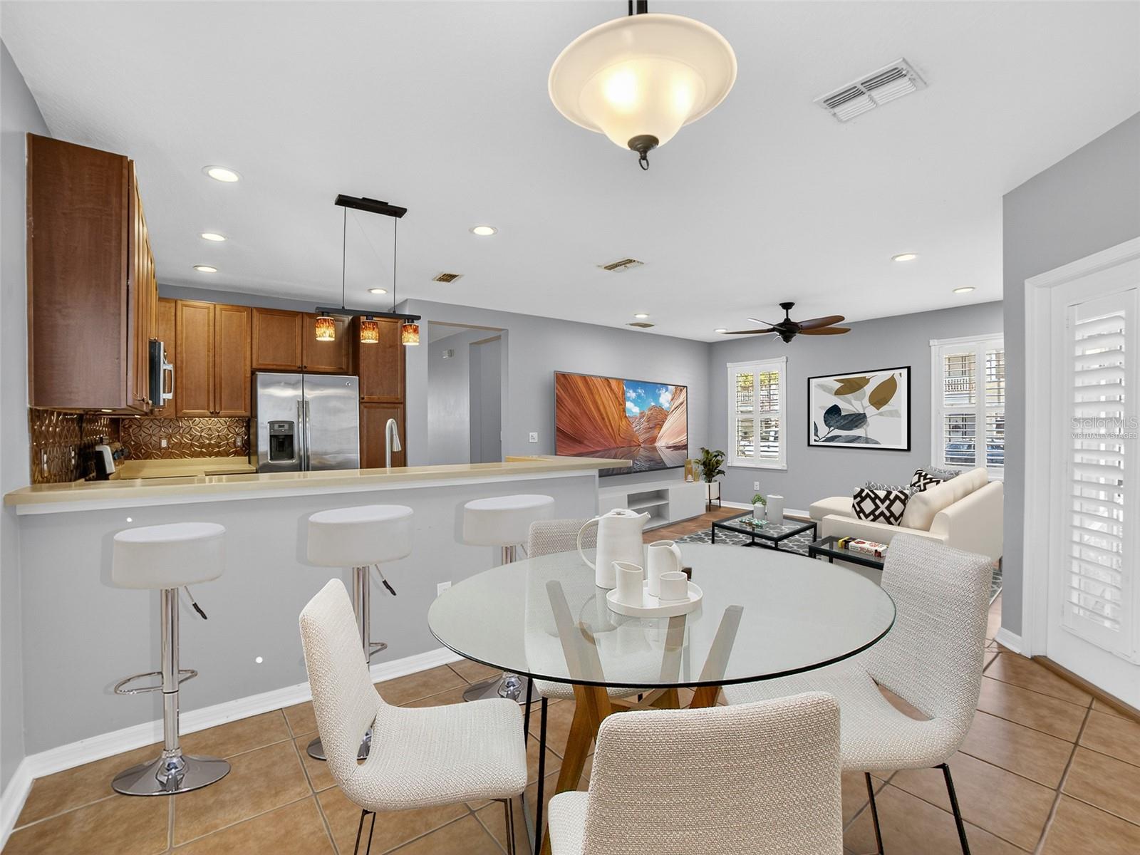 Listing photo id 8 for 16127 Bridgecrossing Drive