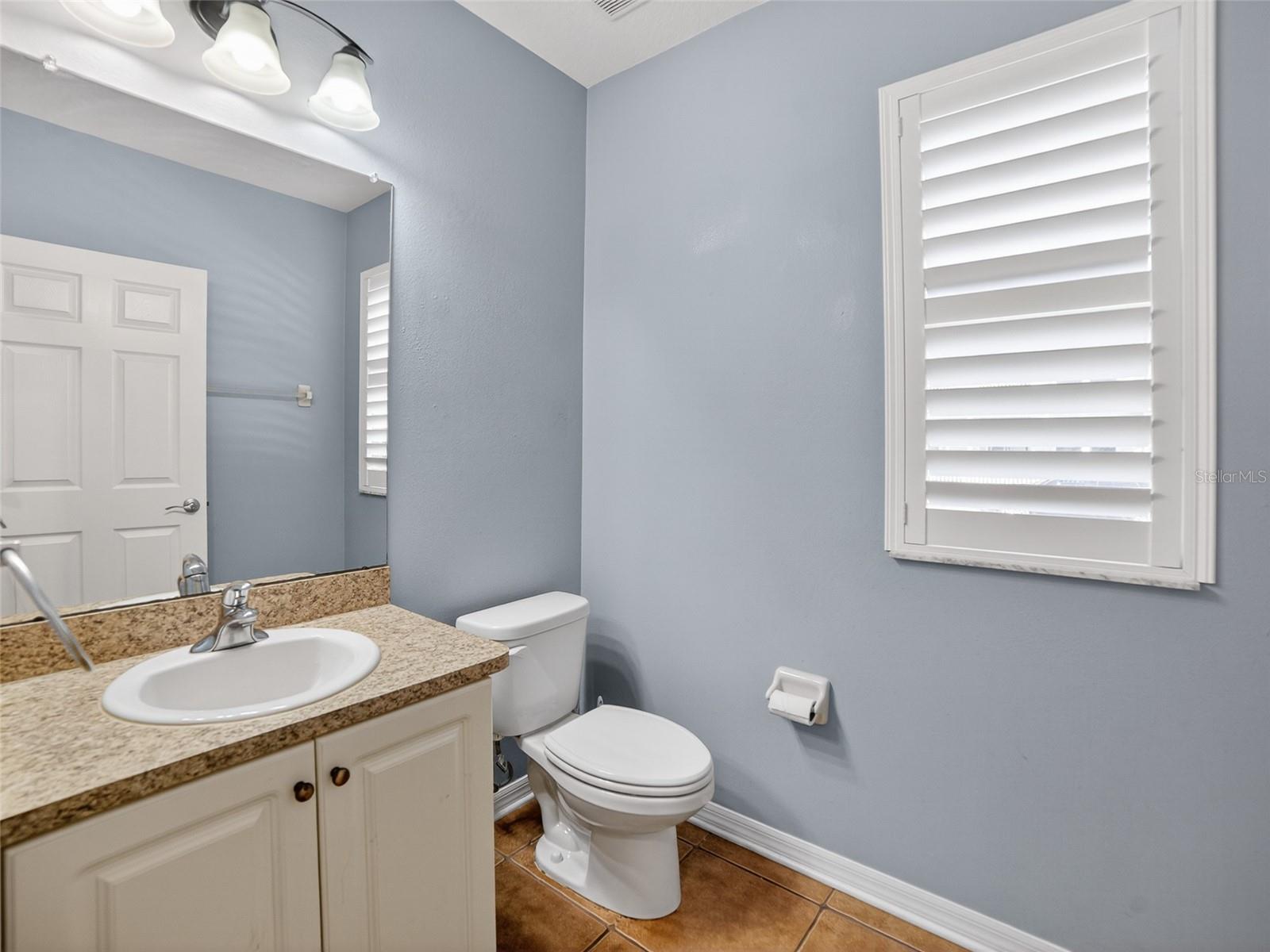 Listing photo id 9 for 16127 Bridgecrossing Drive