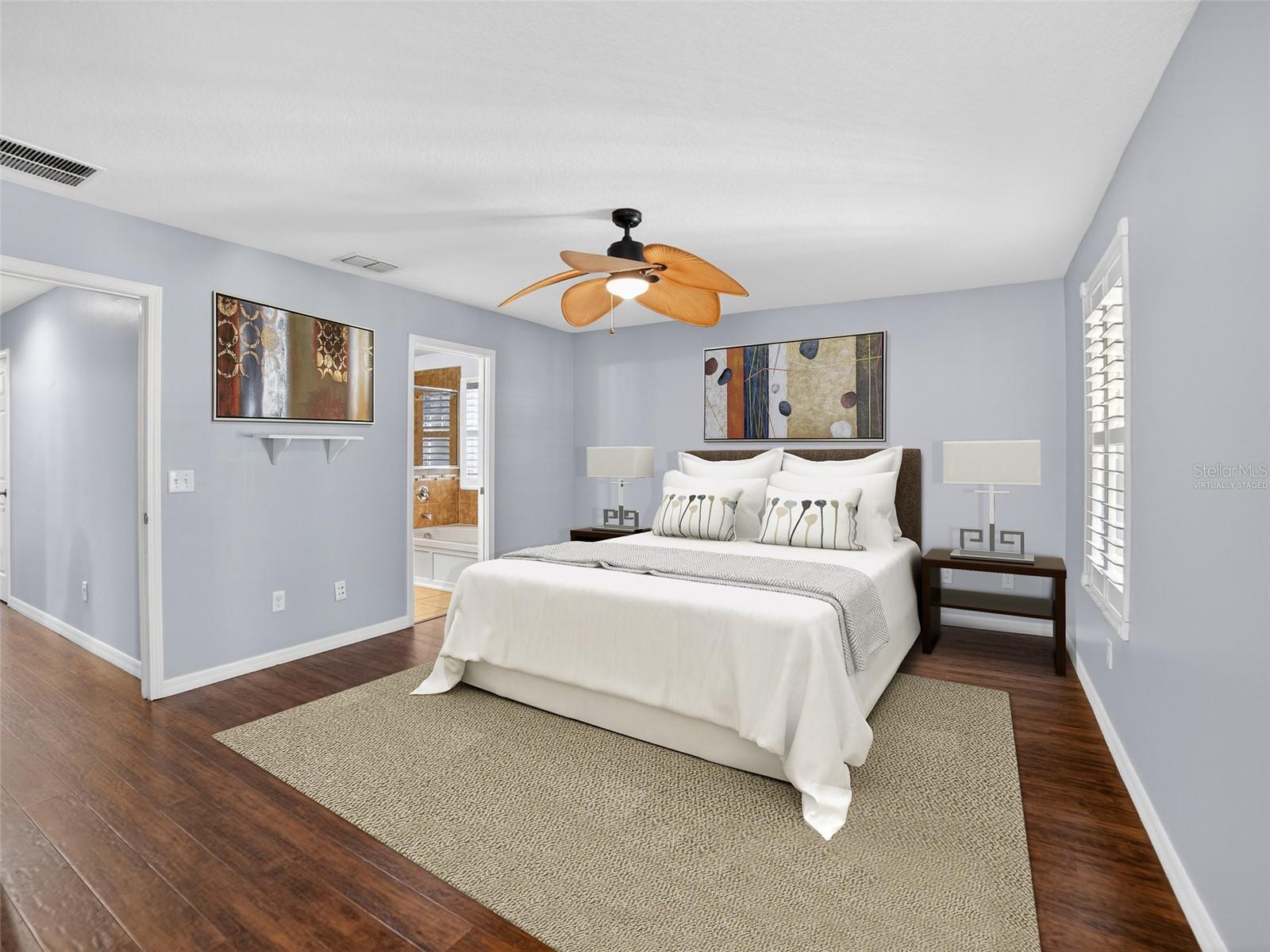 Listing photo id 11 for 16127 Bridgecrossing Drive