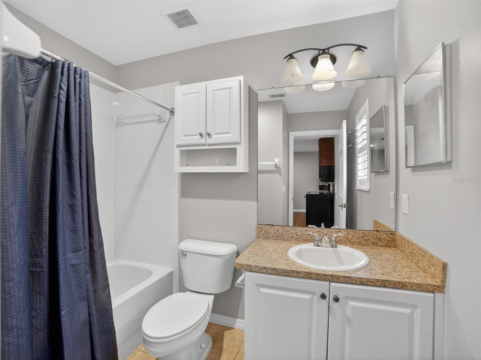 Listing photo id 24 for 16127 Bridgecrossing Drive