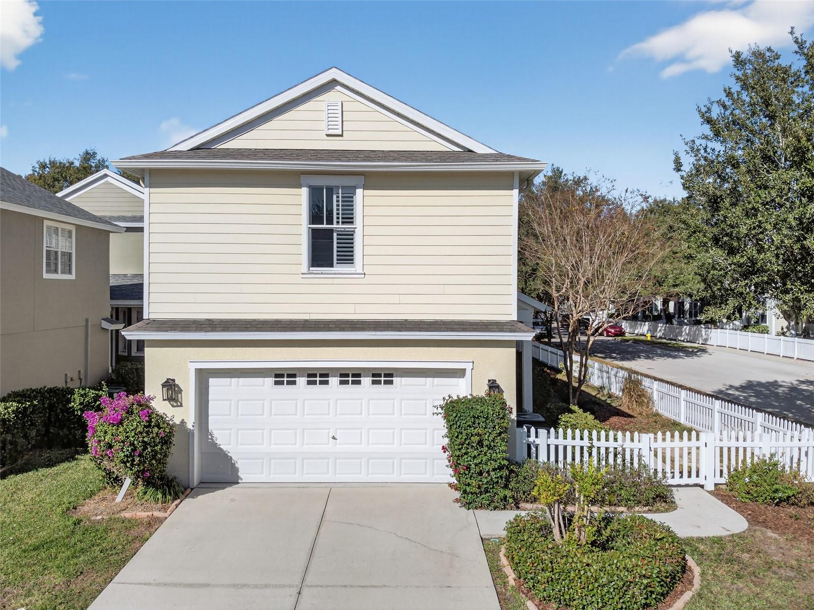 Listing photo id 27 for 16127 Bridgecrossing Drive