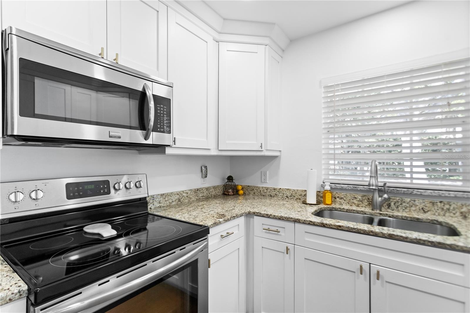 Image 10 of 29 For 5912 Switzer Avenue