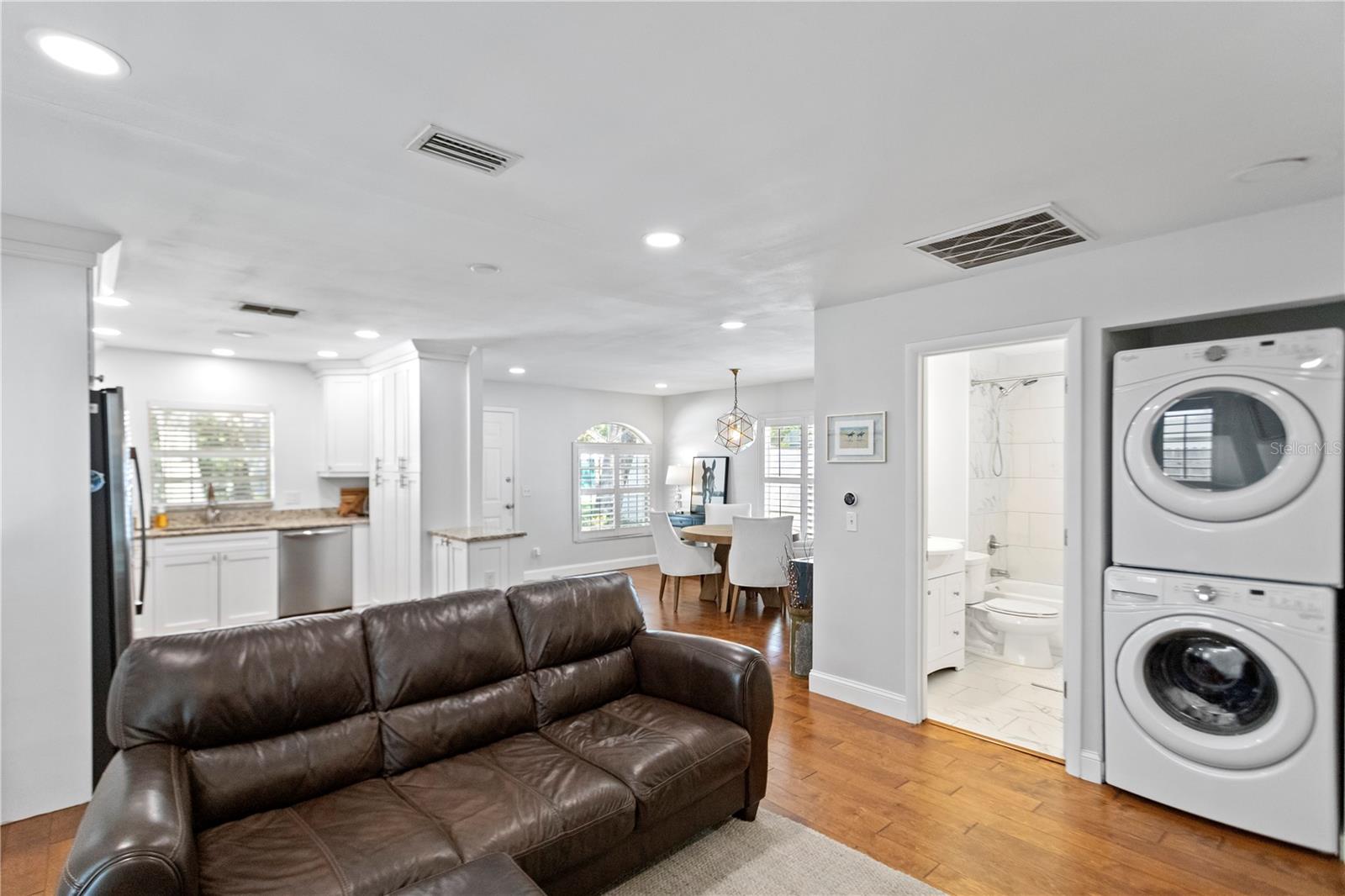 Image 16 of 29 For 5912 Switzer Avenue