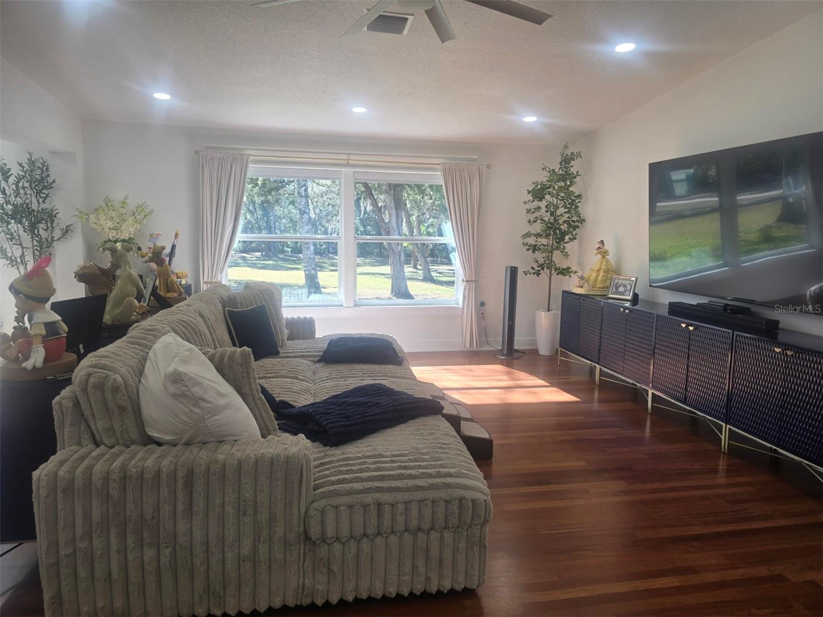 Image 10 of 30 For 13091 Old Crystal River Road