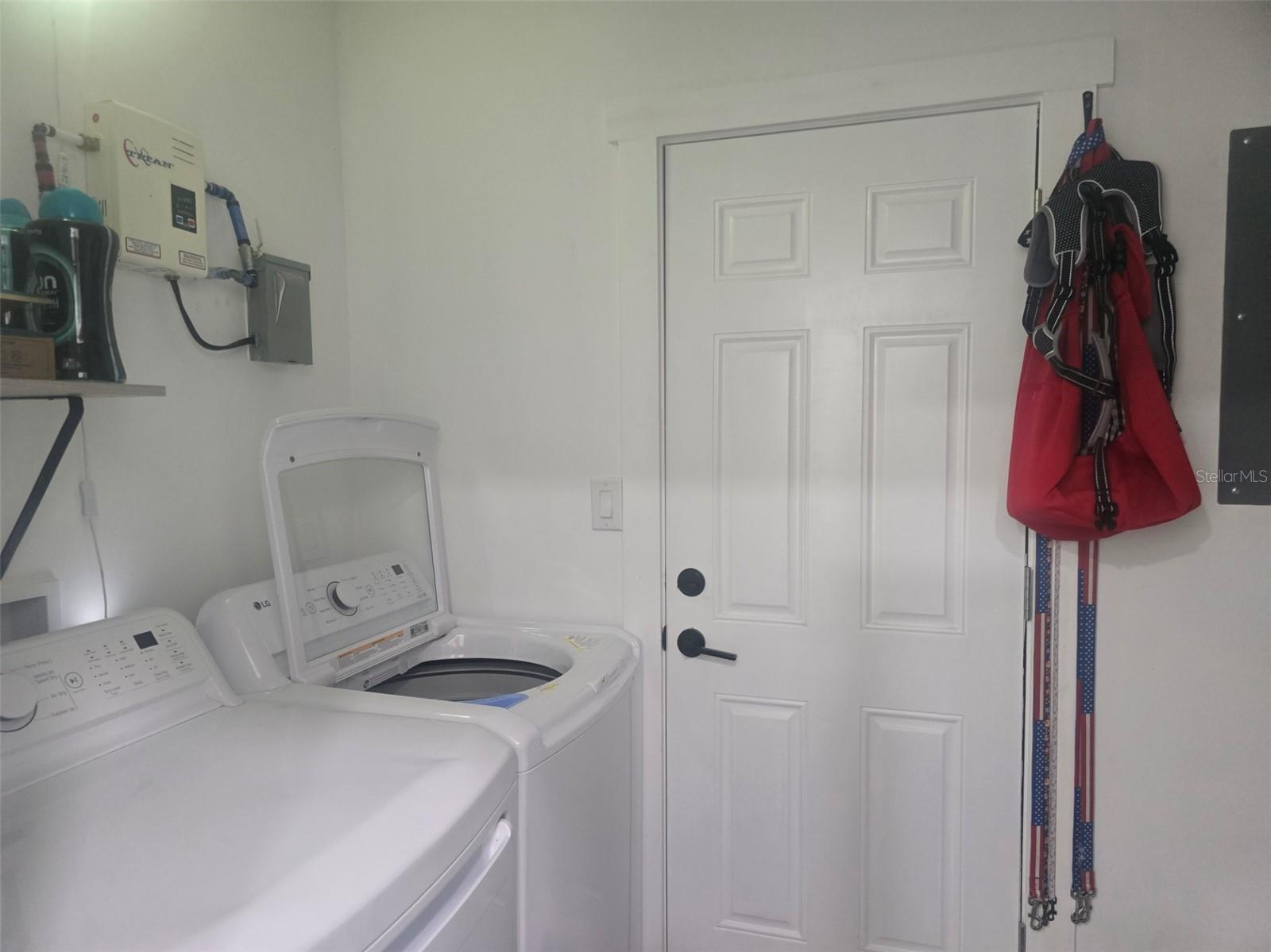 Image 16 of 30 For 13091 Old Crystal River Road