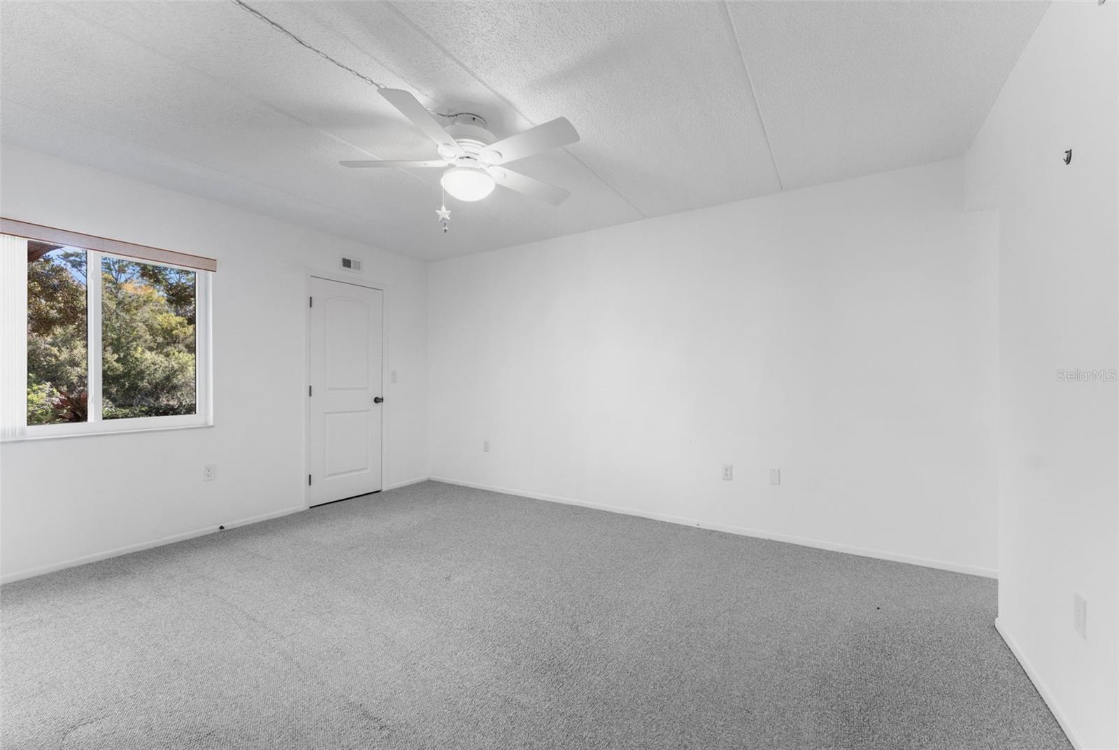 Image 20 of 38 For 219 Cypress Court 219