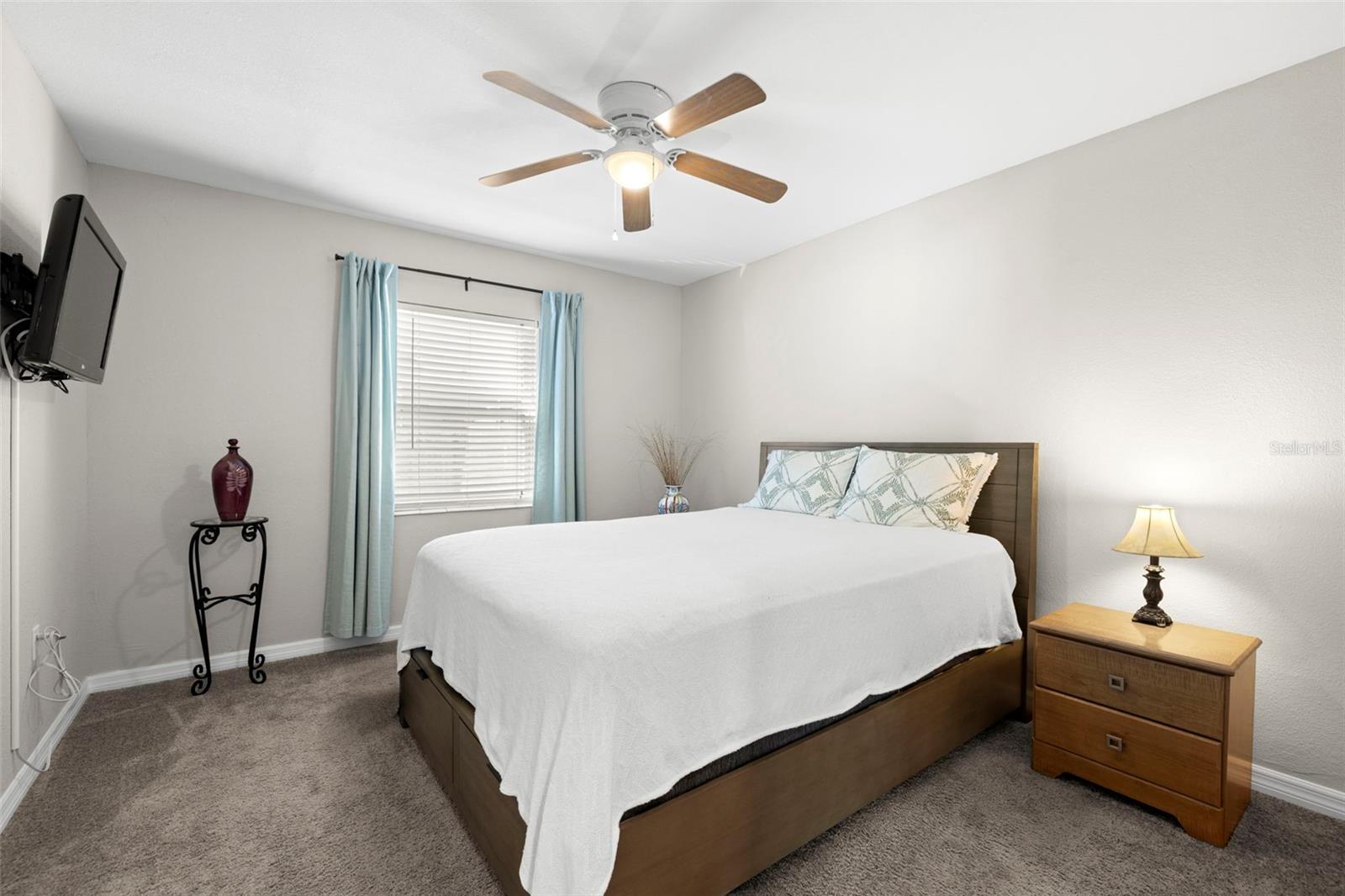 Image 13 of 37 For 5721 18th Avenue S