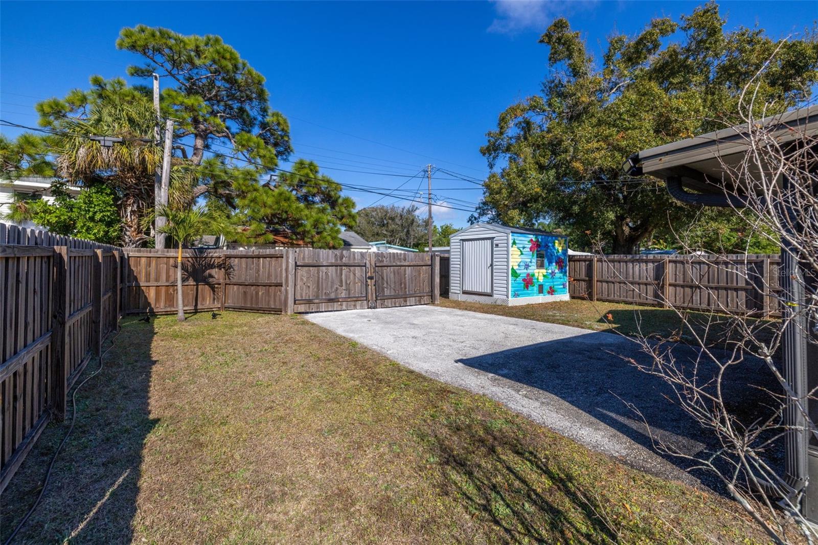 Image 26 of 37 For 5721 18th Avenue S