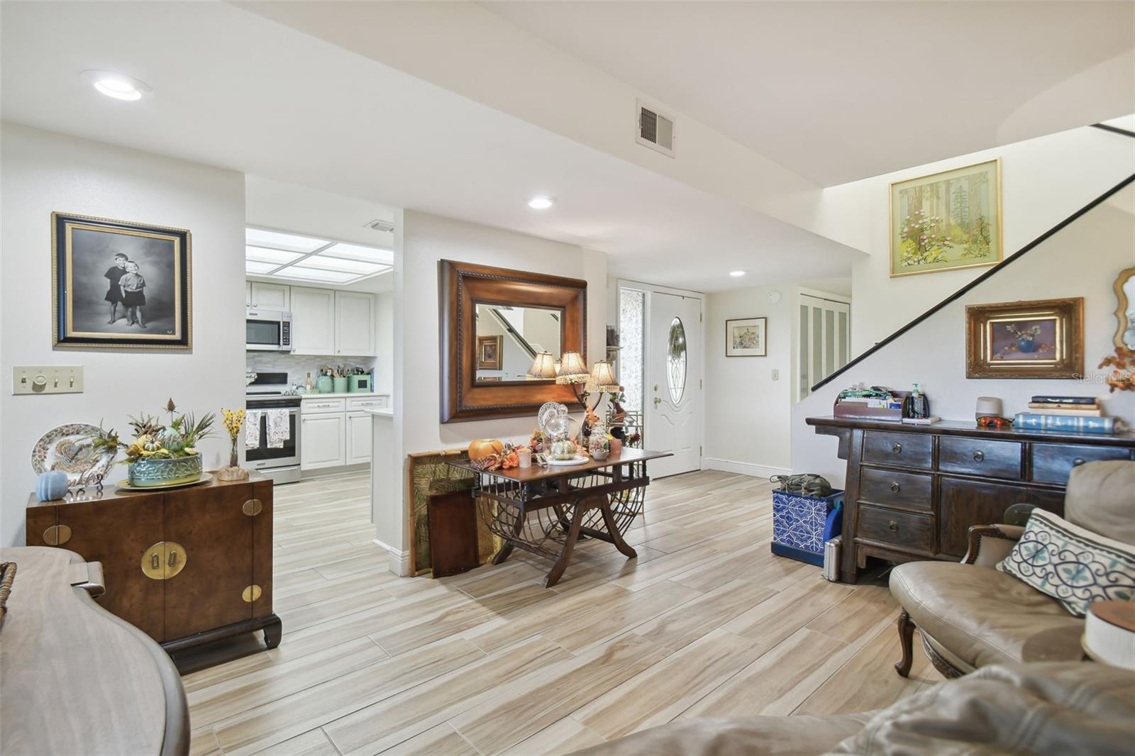 Image 8 of 70 For 4207 Arborwood Lane