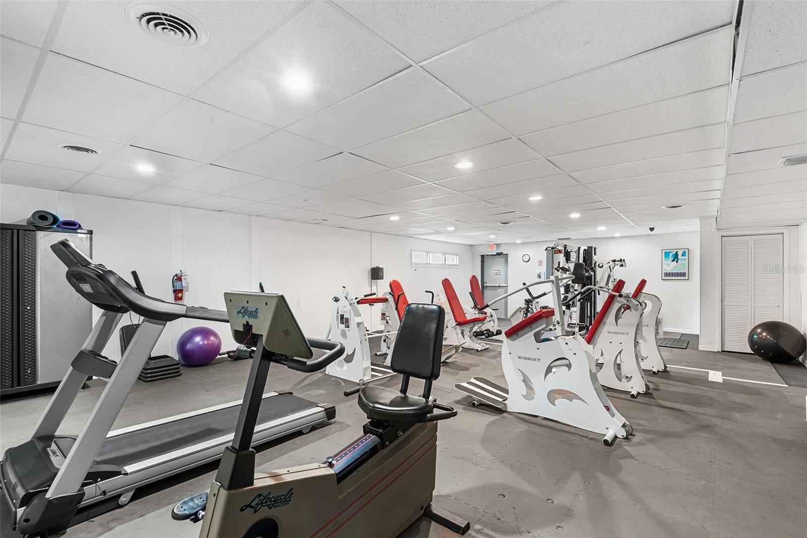 Image 24 of 28 For 1250 Pinellas Avenue 803