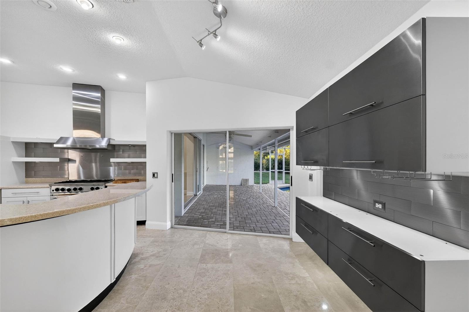 Image 30 of 100 For 1123 Hounds Run