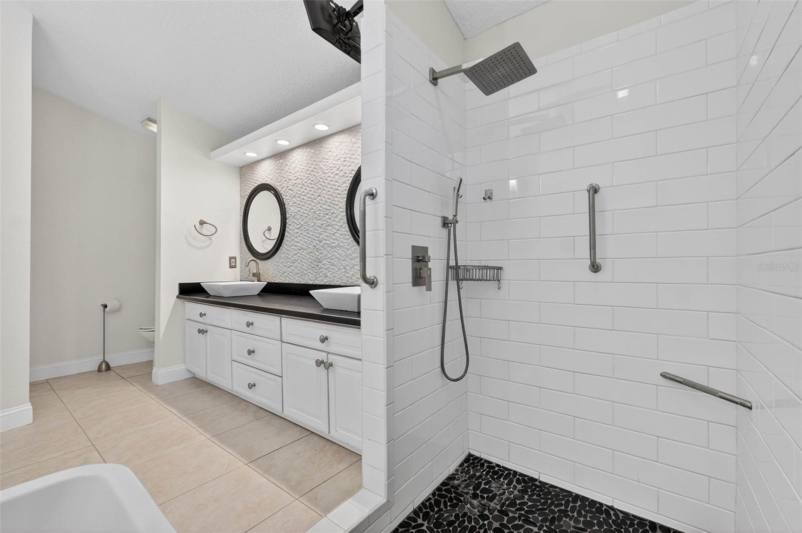 Image 53 of 100 For 1123 Hounds Run