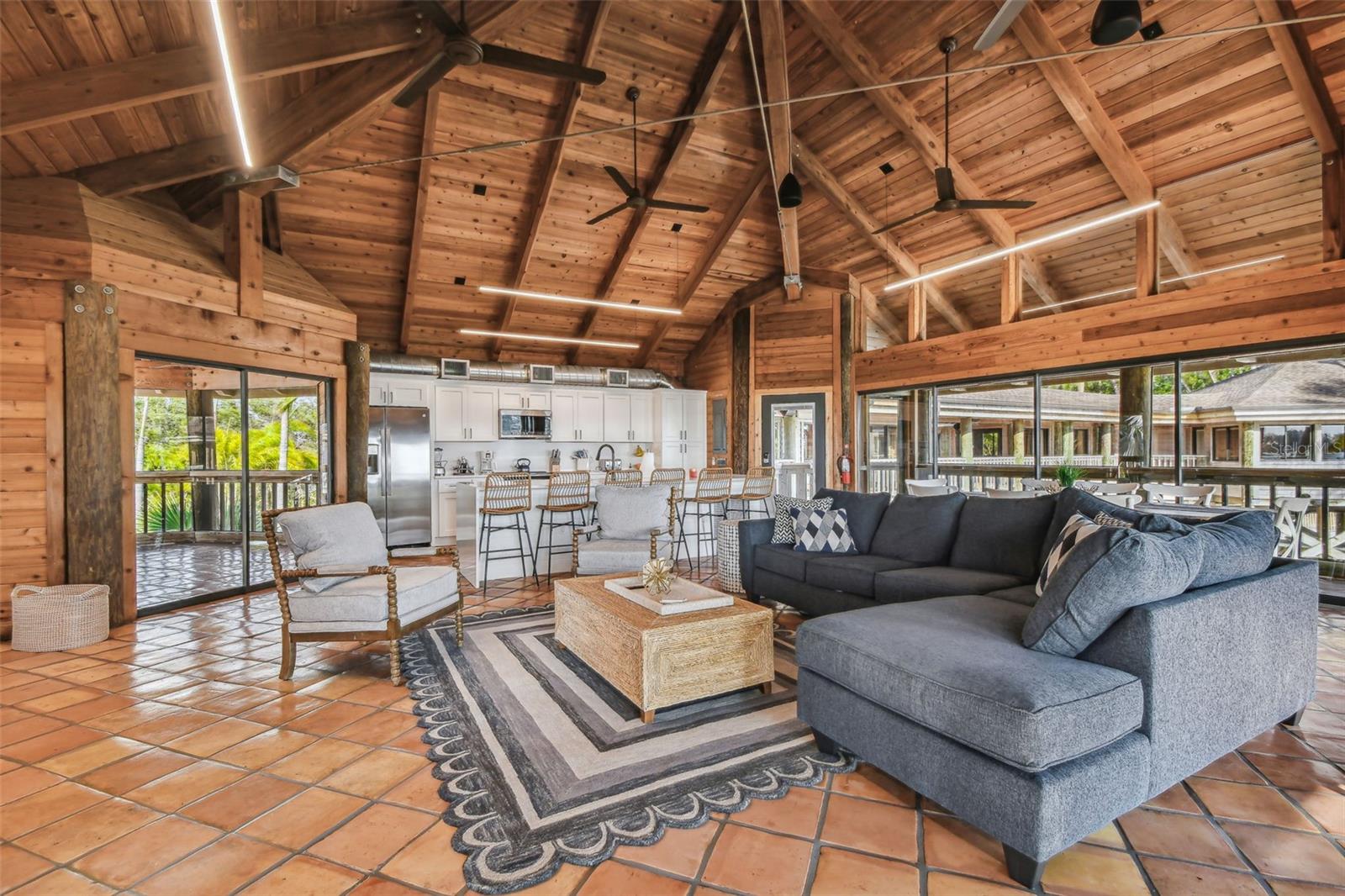 Image 4 of 100 For 7147 La Lenaire Drive