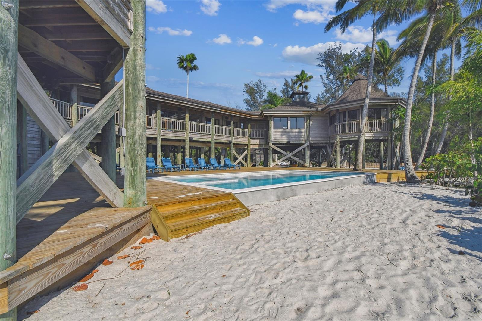 Image 66 of 100 For 7147 La Lenaire Drive