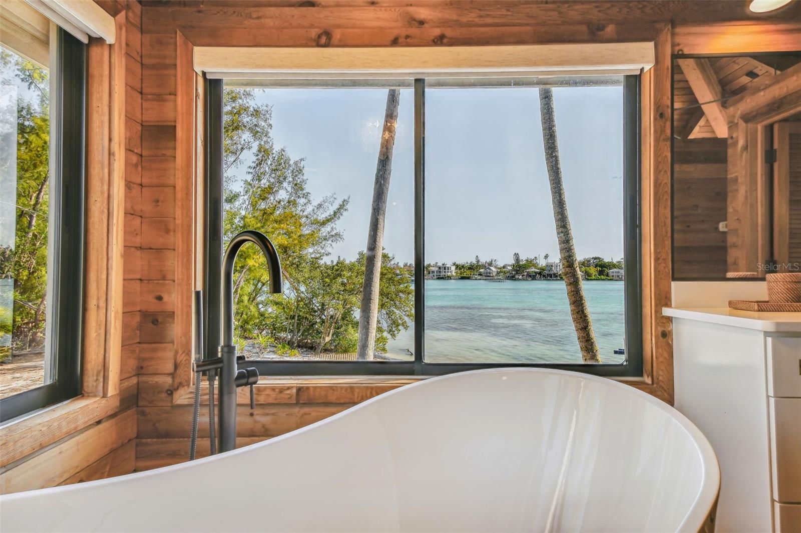 Image 8 of 100 For 7147 La Lenaire Drive