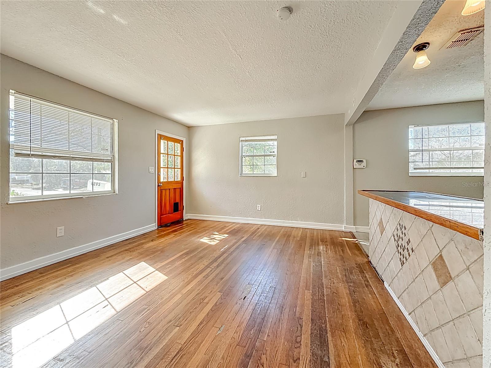 Image 17 of 62 For 6295 3rd Avenue S