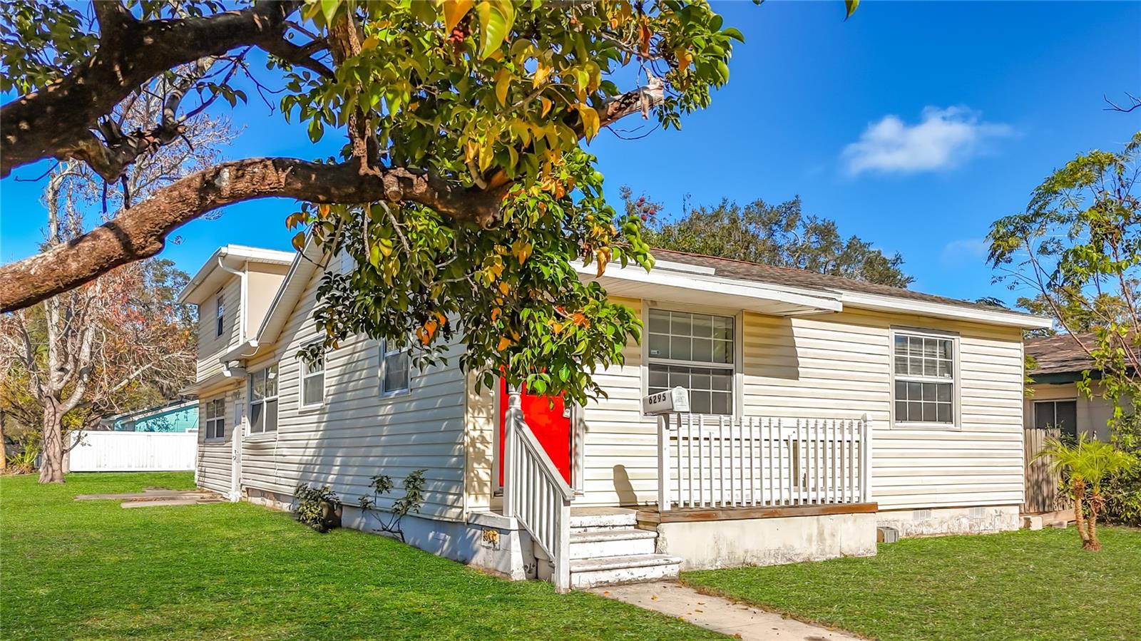 Image 6 of 62 For 6295 3rd Avenue S