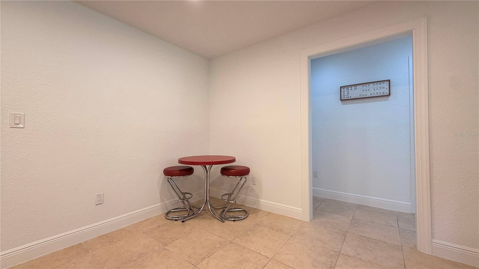 Image 11 of 32 For 1667 Dakota Avenue Ne