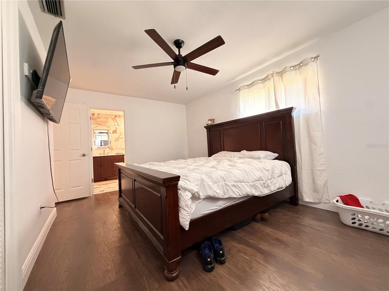 Image 19 of 32 For 1667 Dakota Avenue Ne