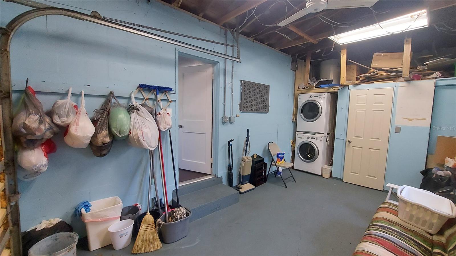 Image 22 of 36 For 110 Crest Avenue