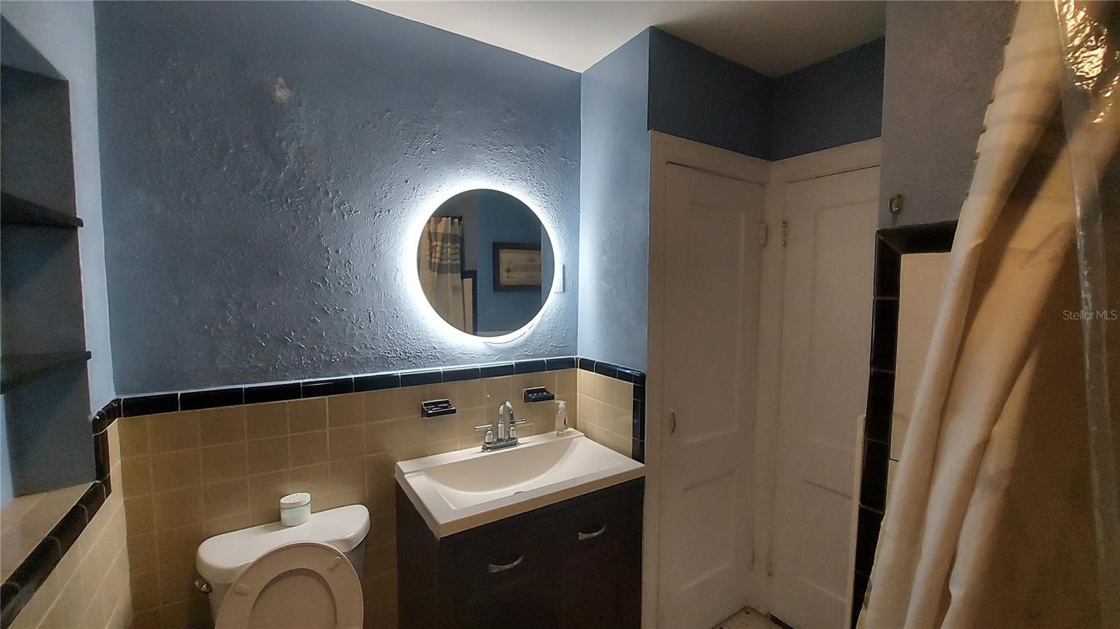 Image 27 of 36 For 110 Crest Avenue