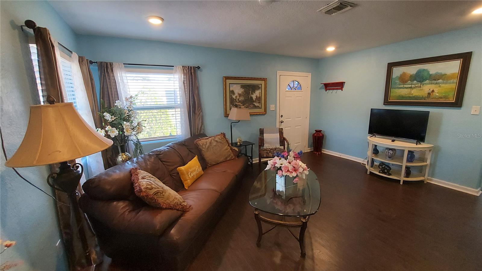 Image 7 of 36 For 110 Crest Avenue