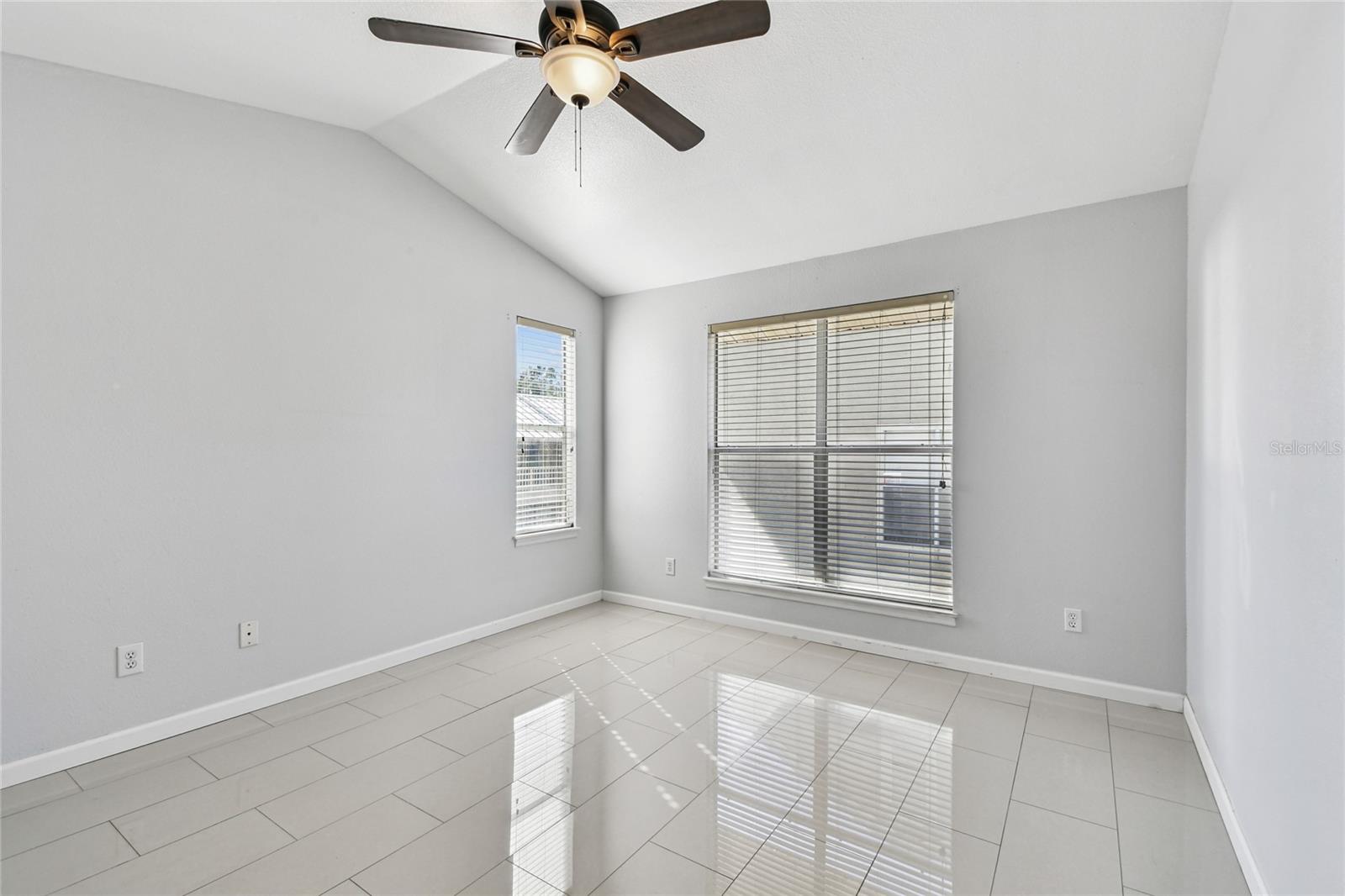 Image 16 of 26 For 13022 Arborview Place