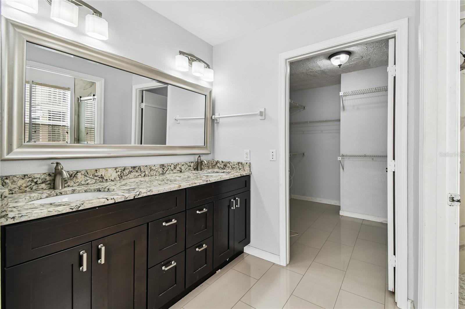 Image 9 of 26 For 13022 Arborview Place