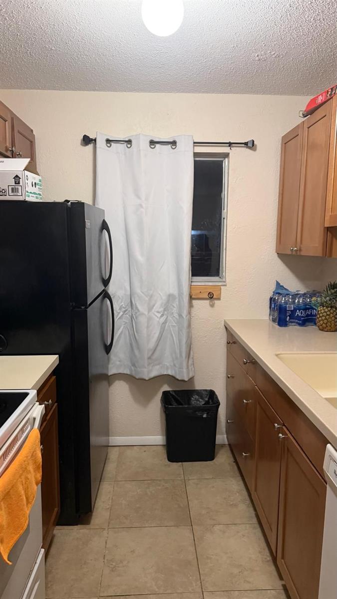 Image 4 of 5 For 1822 Bough  4