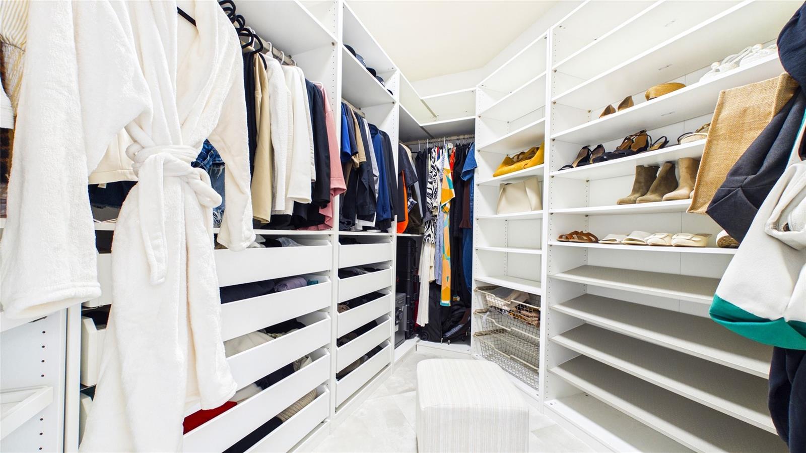 Image 35 of 59 For 2215 Clarine Way N