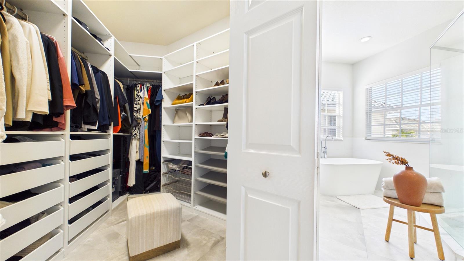 Image 36 of 59 For 2215 Clarine Way N