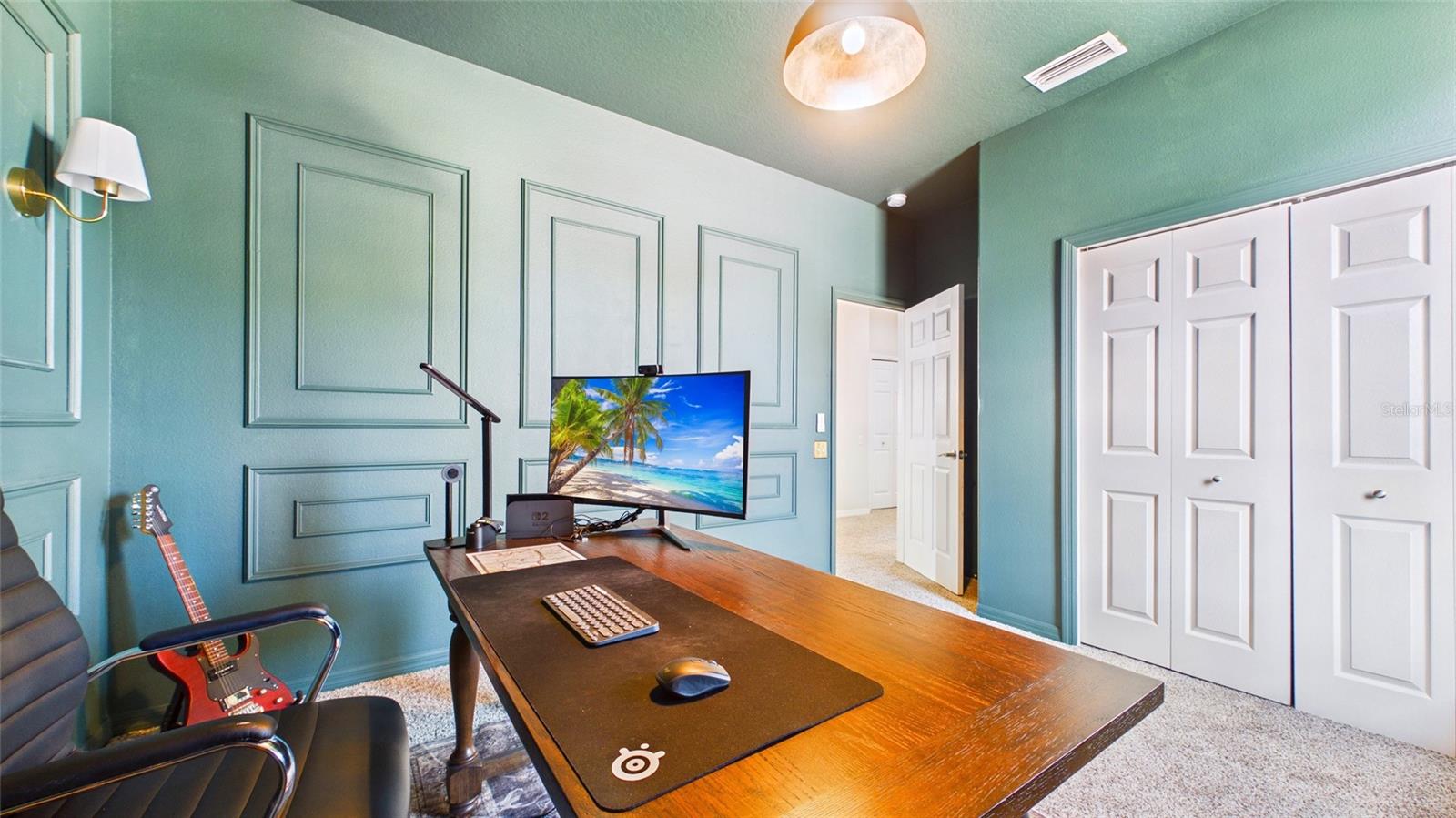 Image 40 of 59 For 2215 Clarine Way N