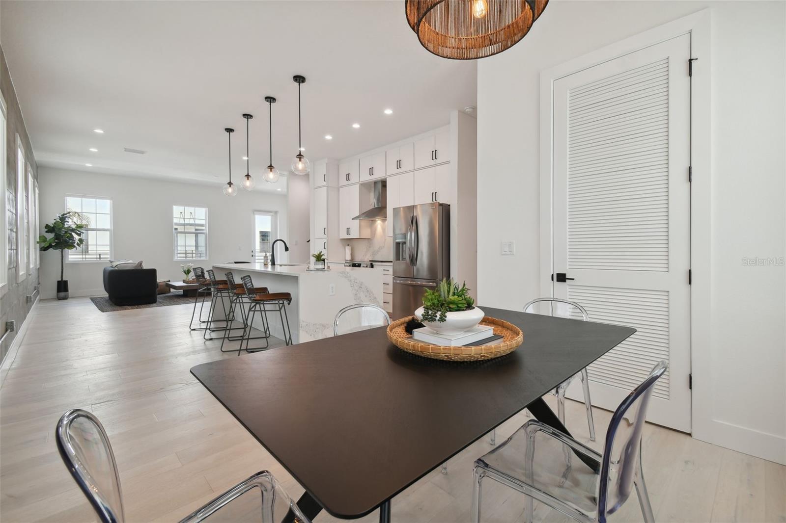 Image 27 of 68 For 2752 5th Avenue S