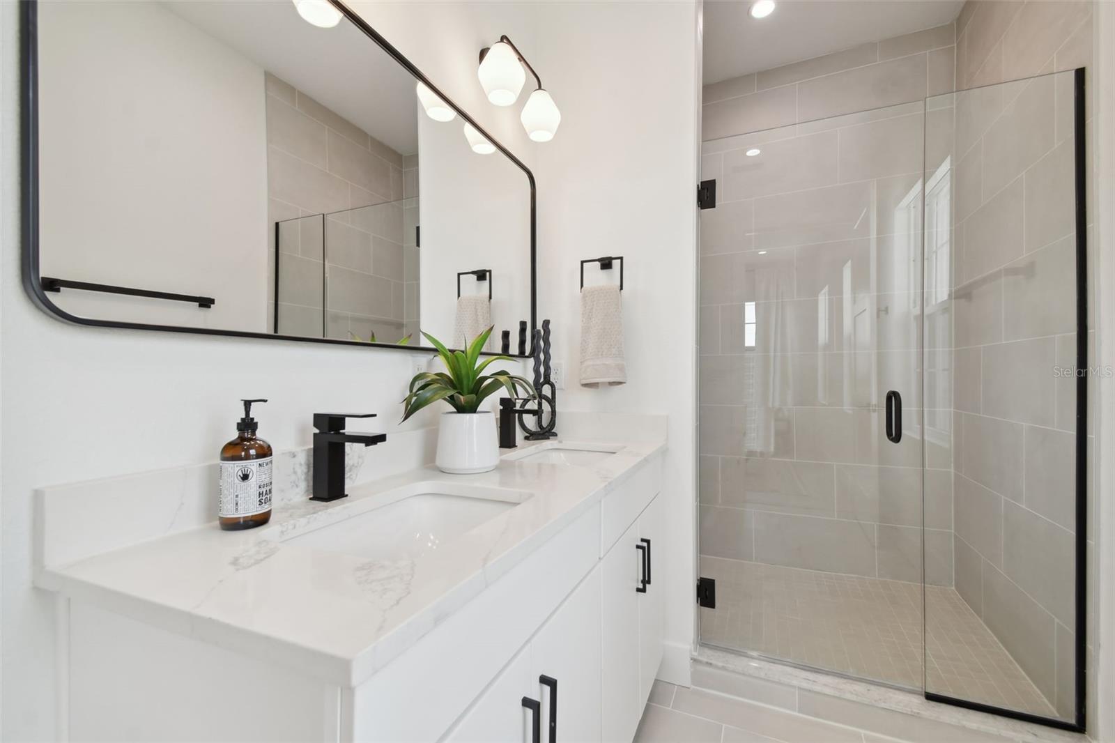 Image 47 of 68 For 2752 5th Avenue S