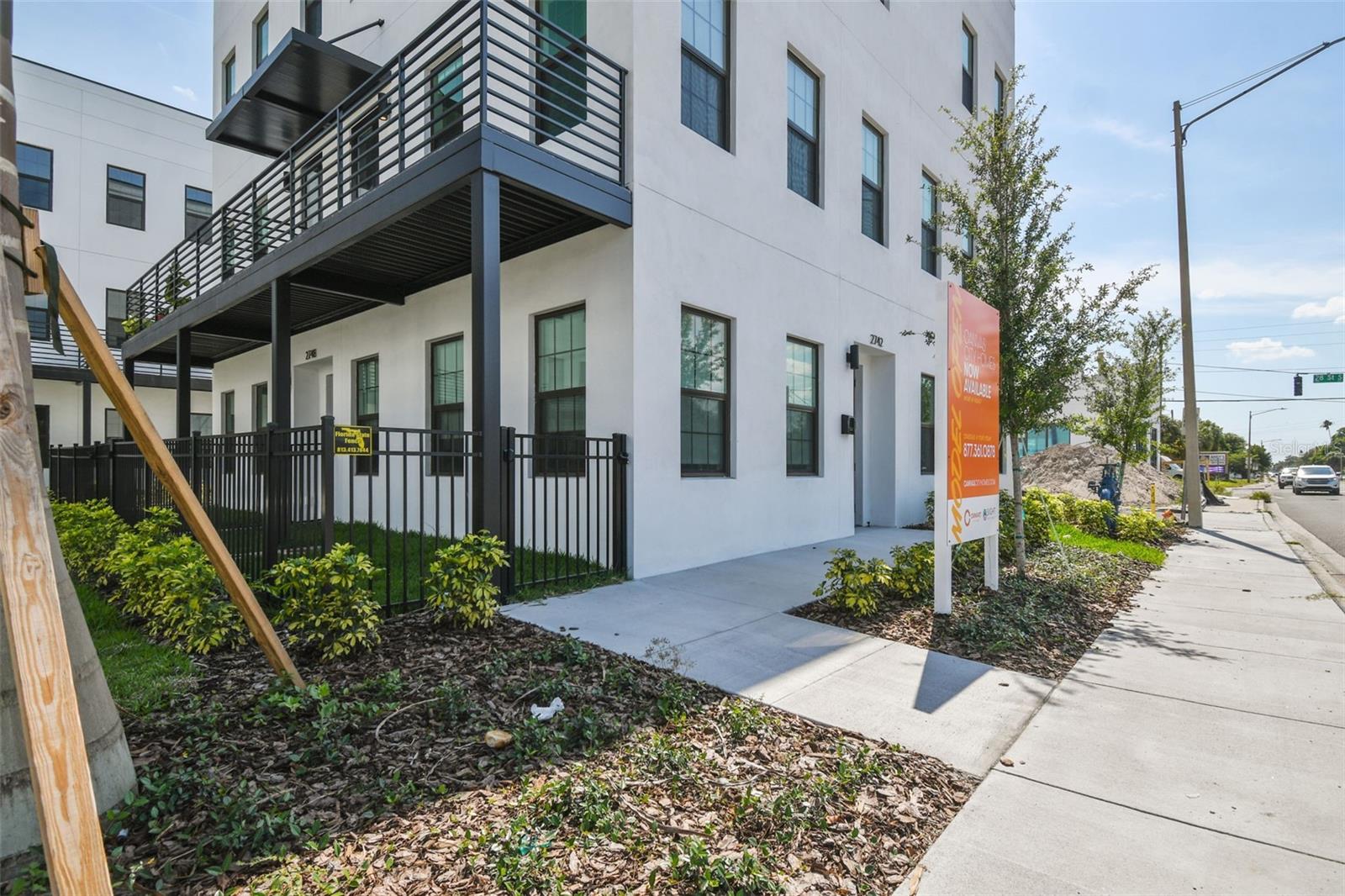 Image 61 of 68 For 2752 5th Avenue S