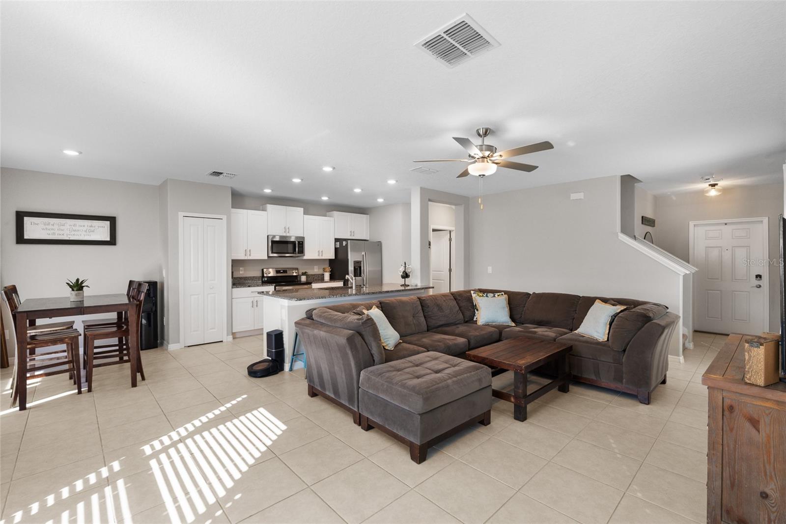 Image 16 of 47 For 36412 Garden Wall Way