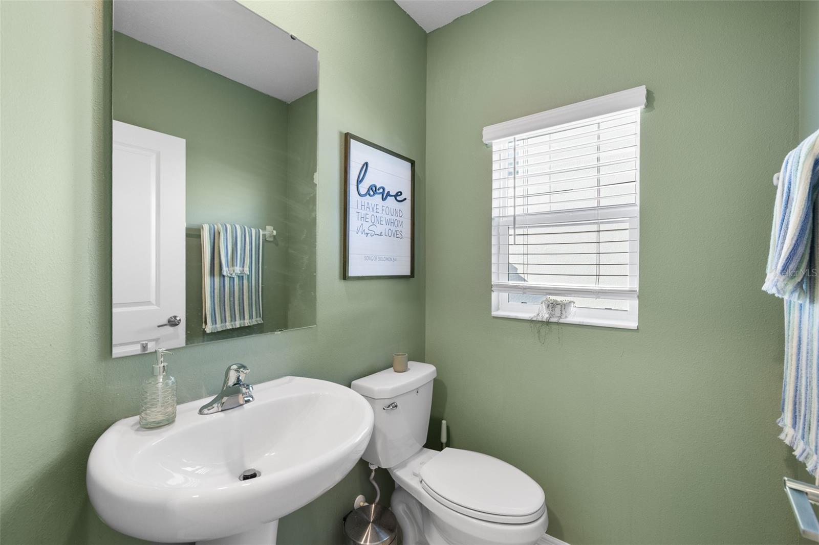 Image 9 of 47 For 36412 Garden Wall Way