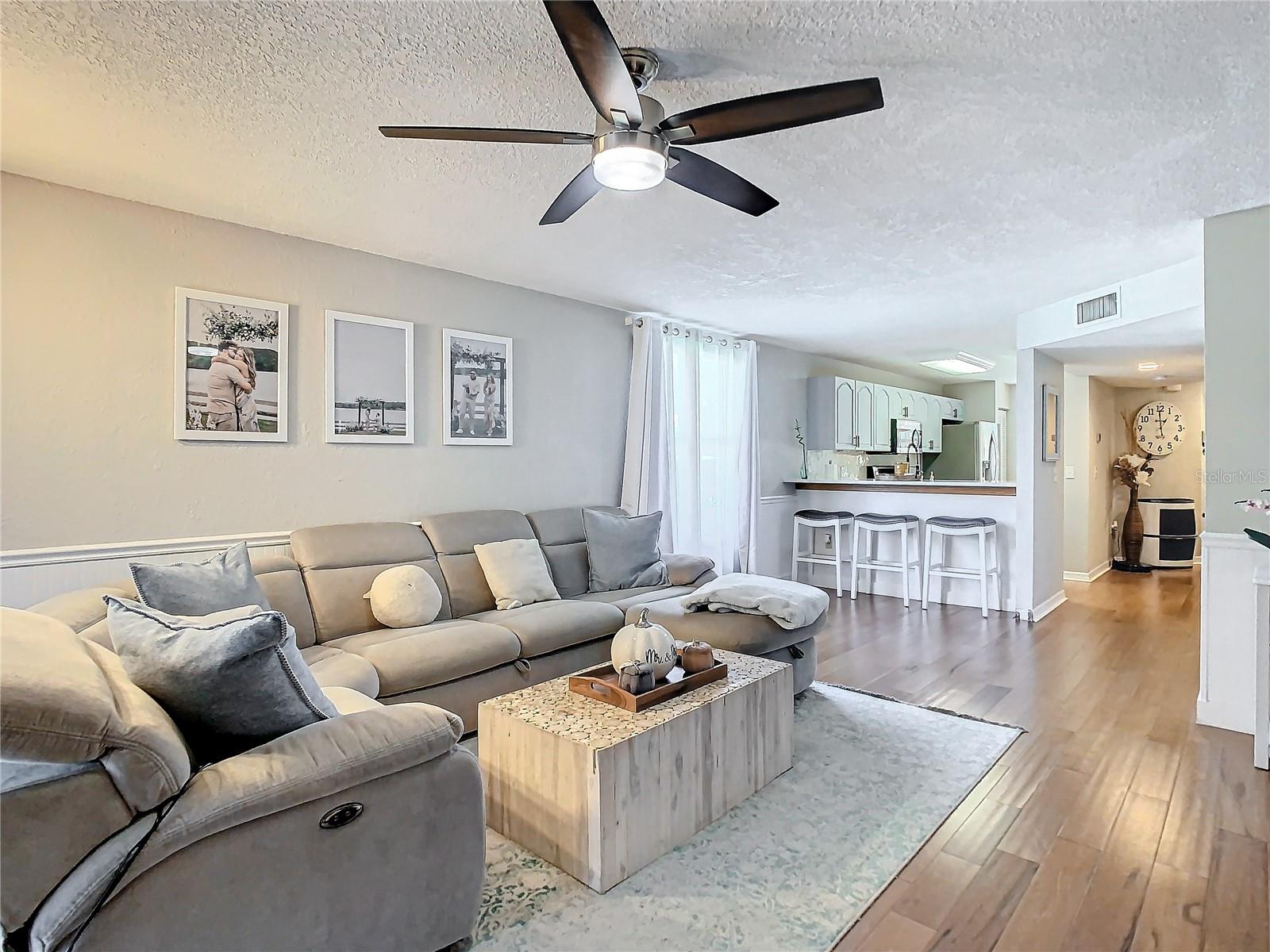 Listing photo id 10 for 14623 Par Club Circle 14623