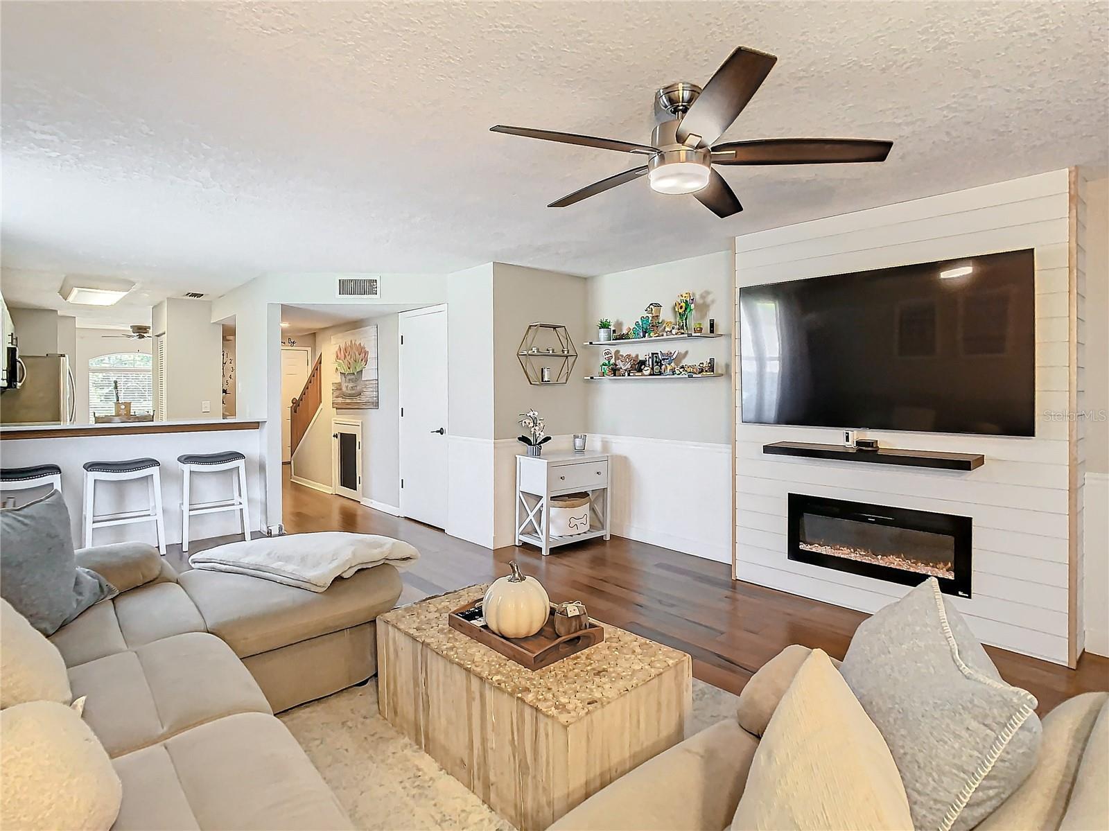 Listing photo id 11 for 14623 Par Club Circle 14623