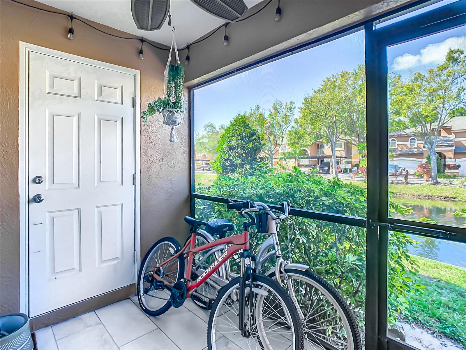 Listing photo id 12 for 14623 Par Club Circle 14623