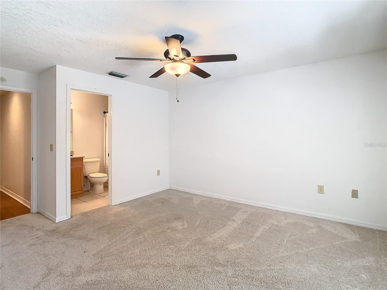 Listing photo id 23 for 14623 Par Club Circle 14623