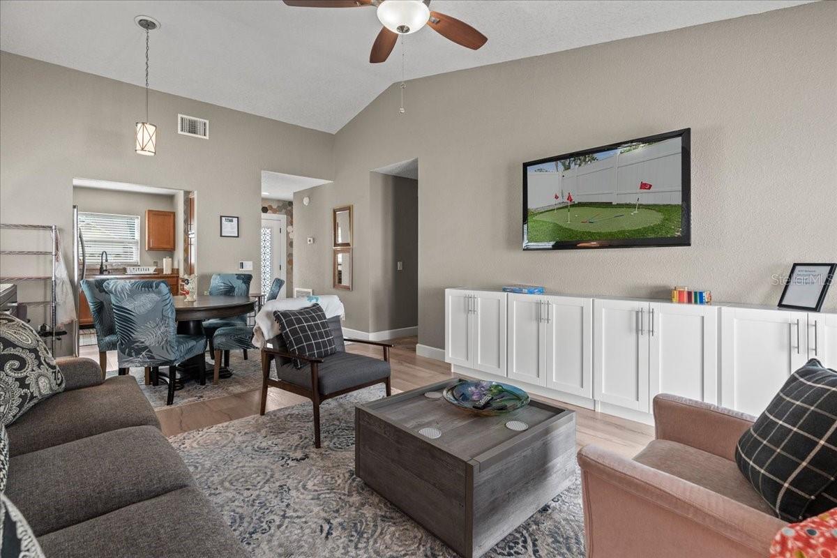 Image 13 of 27 For 9811 Sir Frederick Street