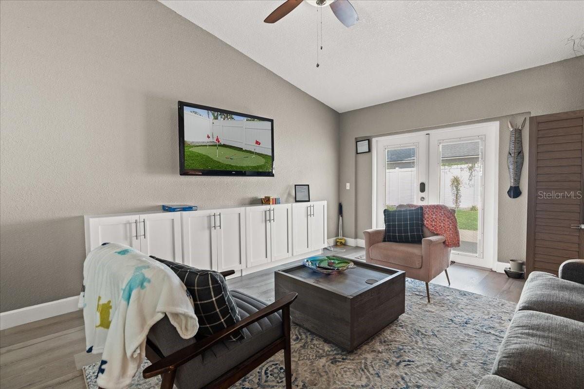 Image 14 of 27 For 9811 Sir Frederick Street