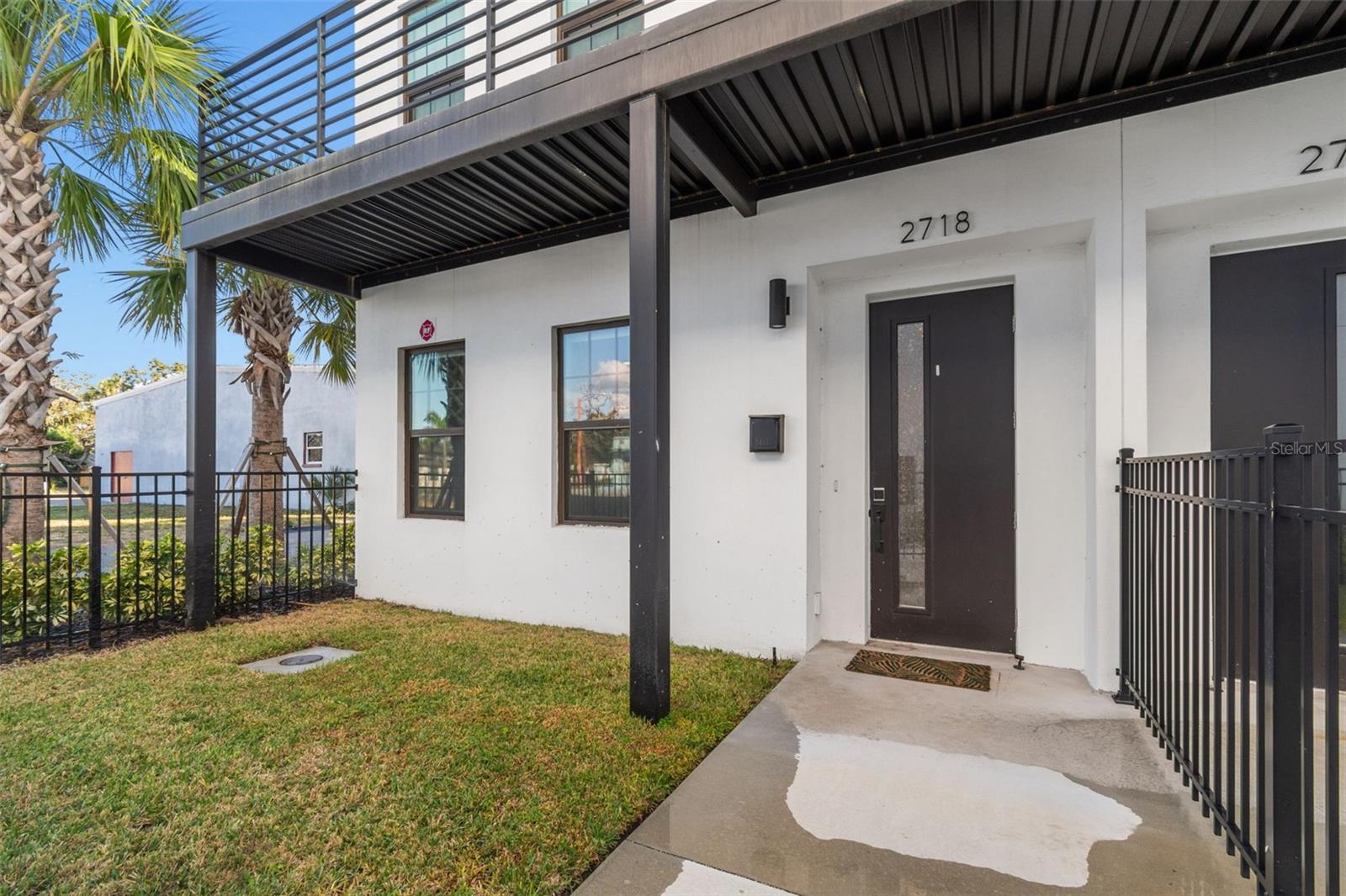 Image 2 of 60 For 2724 5th Avenue S