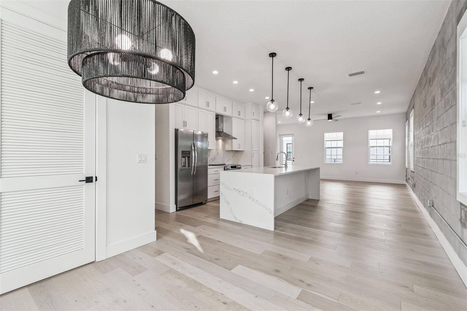 Image 29 of 60 For 2724 5th Avenue S